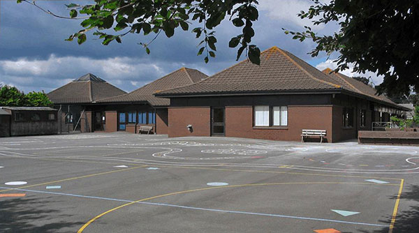 Oakhurst Community First School